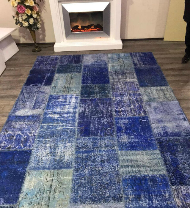 Потертые и обшарпанные ковры. | Фото: ШКУРЫ & КОВРЫ.