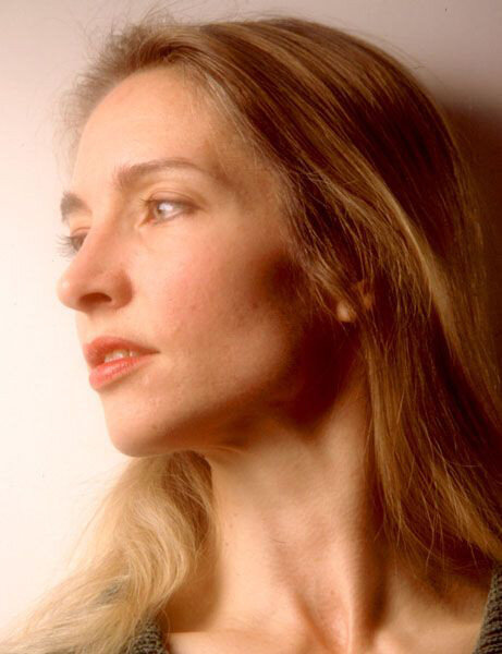 Джулия Белл