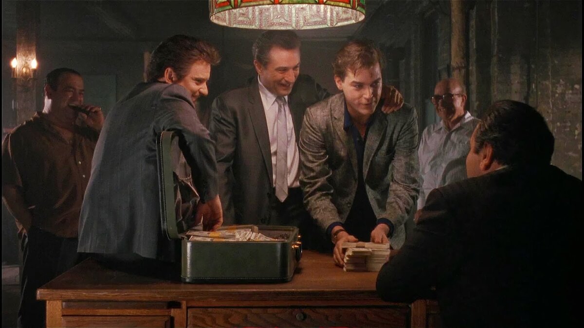 Кадр из фильма "Славные Парни" 1990 г.