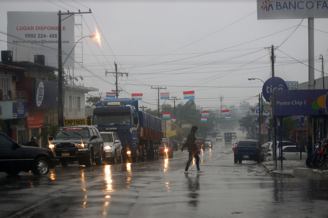 мокрая дорога