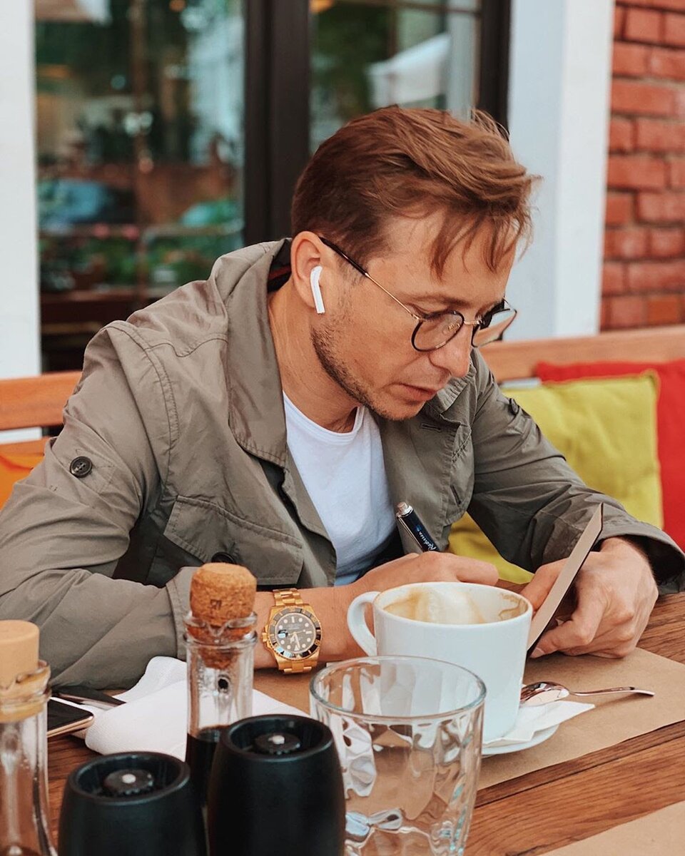 https://www.instagram.com/pavlovv.alexey/