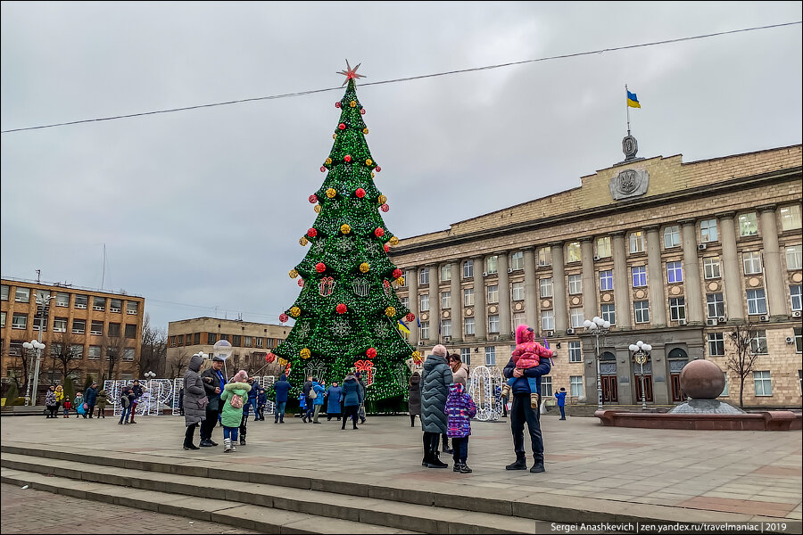 Украина в первые дни после Нового года: прогулка по улицам провинциального города