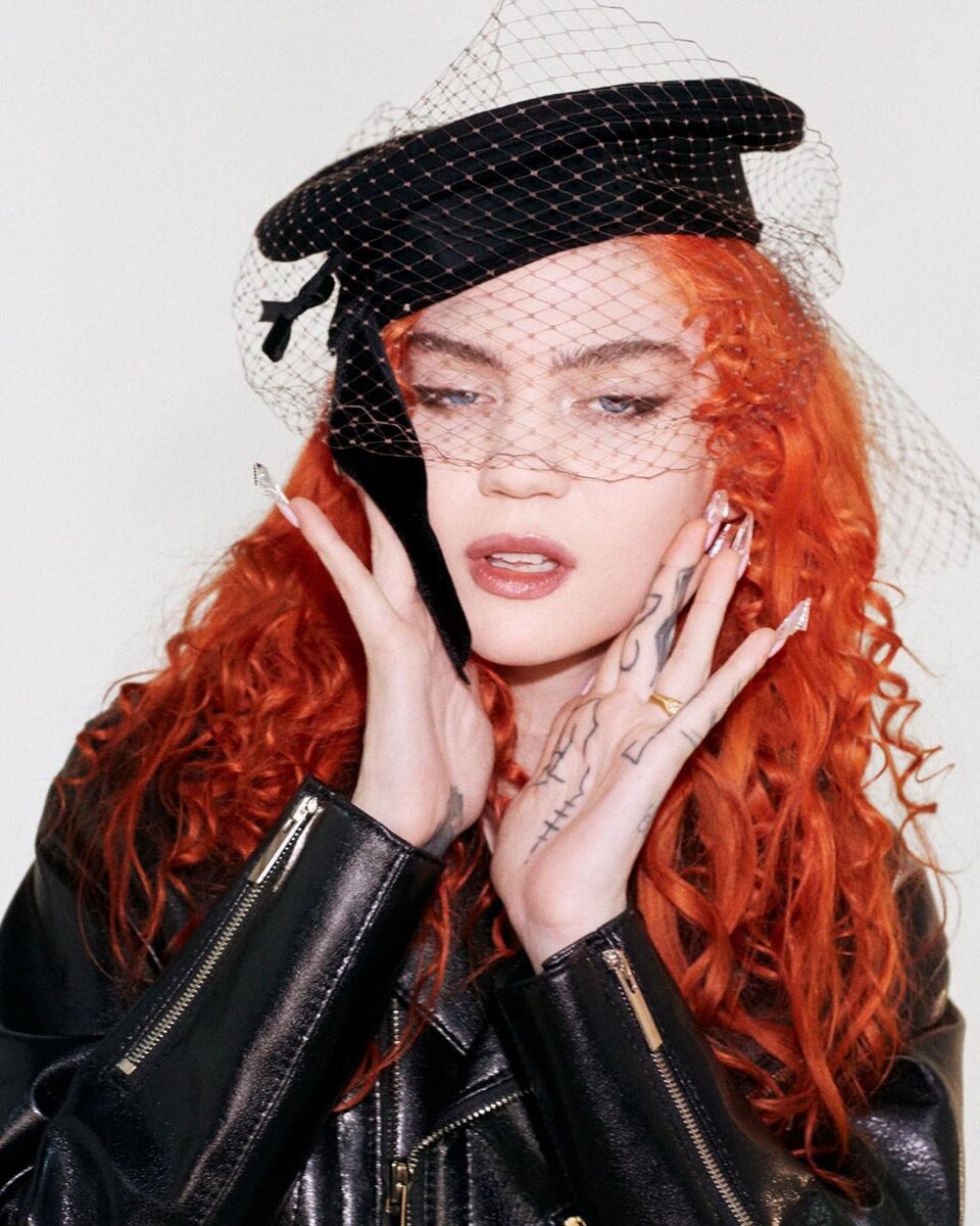 Фото взято из Инстаграма grimes