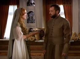 Ибрагим запугивает Хюррем. Фото из открытого источника.