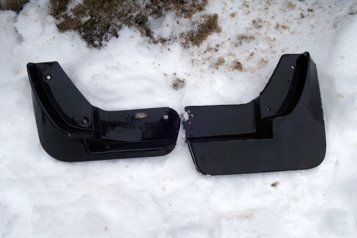 Разница в размерах очевидна. Слева заводской, справа увеличенный.