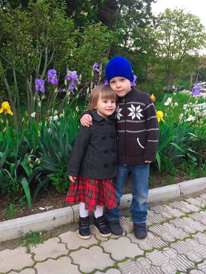 Мой старший сынок с сестричкой