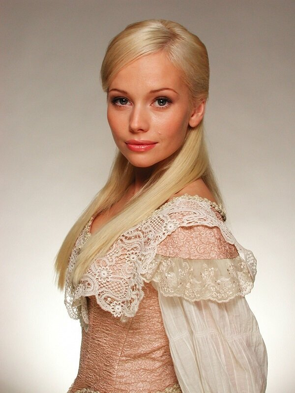 Актриса театра и кино. Из свободных интернет источников.