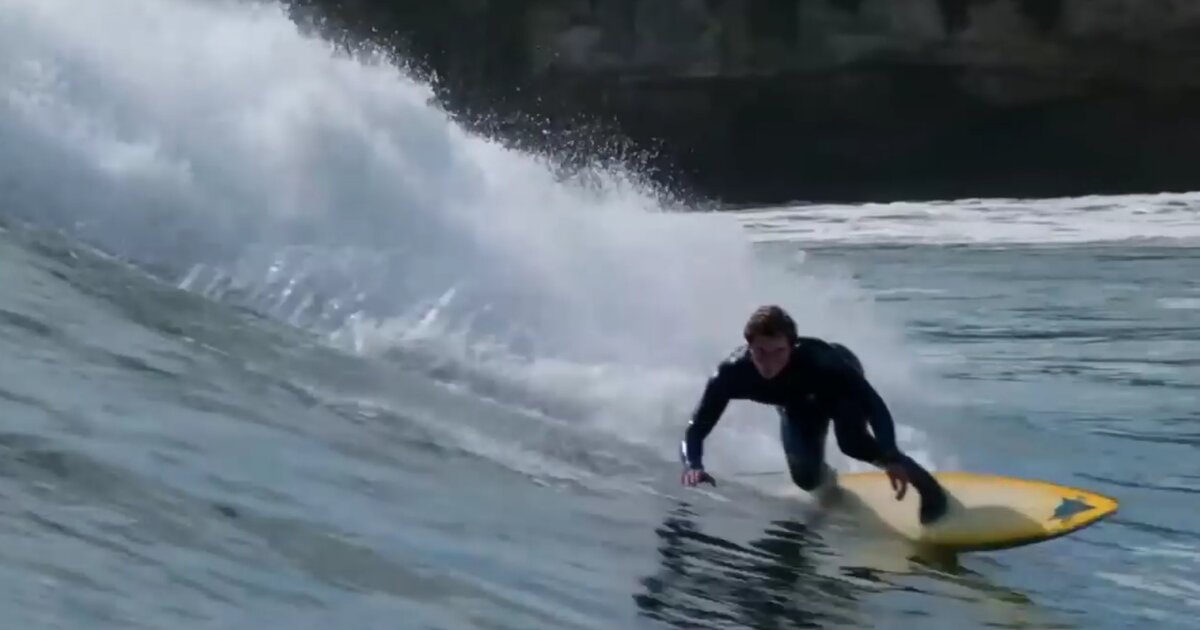 Кадр из фильма "Покорители волн" 