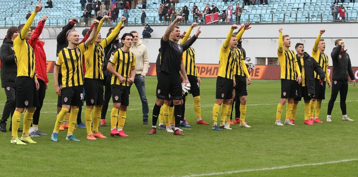 Игроки "Химок" празднуют победу над "Томью" в марте 2020 года. Фото fckhimki.com