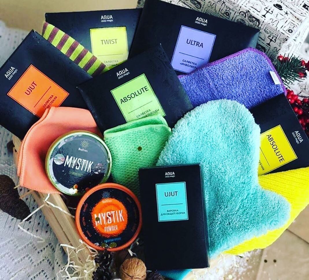 
Набор премиум‼️🤩 Генеральная уборка без капли химии! ⠀
💚Салфетка для посуды- хит продаж, отмывает посуду без использования моющих средств! ⠀
🧡 Салфетка для стекла и зеркал, больше не нужны тазики и сухие полотенца, вытирает без разводов любую стеклянную или глянцевую поверхность!
⠀
💙 Варежка Уют, благодаря антистатическими эффекту идеально впитывает пыль и не разносит по воздуху, так же справляется с пятнами на мягкой мебели и текстиле, жалюзи, подоконники и любая поверхность!
⠀
💛 Салфетка в рубчик, впитывает влагу в 7-10 раз чем весит сама, а также убивает неприятные запахи в холодильнике. Можно хранить в ней зелень или овощи.
⠀
💜 Салфетка двухстороння Инволвер, благодаря игольчитому ворсу хорошо чистит сантехнику, налеты, душевые кабины, обувь и очень стойкие загрязнения!
⠀
💚 Скрабер, на кухне без него не обойтись- микроволновки, духовки, вытяжки, липкий жир - очищает на ура!
⠀
Паста и Порошок Мистик уже давно полюбились хозяйкам за простоту использования и натуральные ингредиенты 👍

Цена 3531₽ 
При покупке этого набора - косметическая салфетка в подарок 🎁