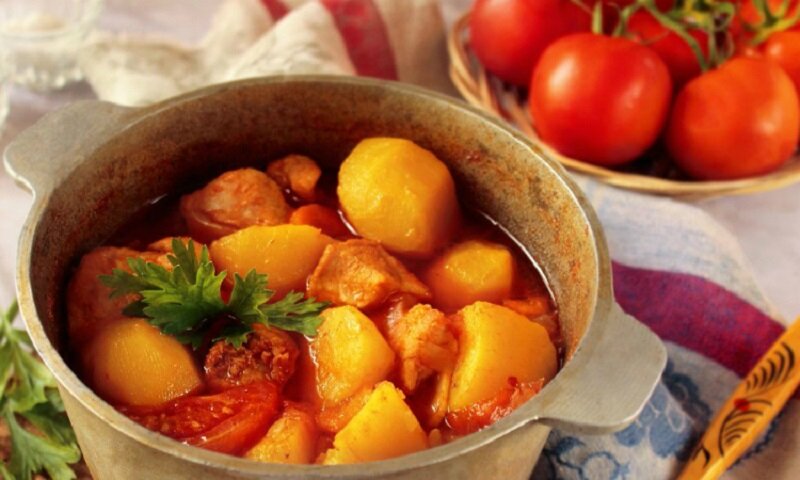 Очень вкусное блюдо в казане на мангале – заменит любой шашлык