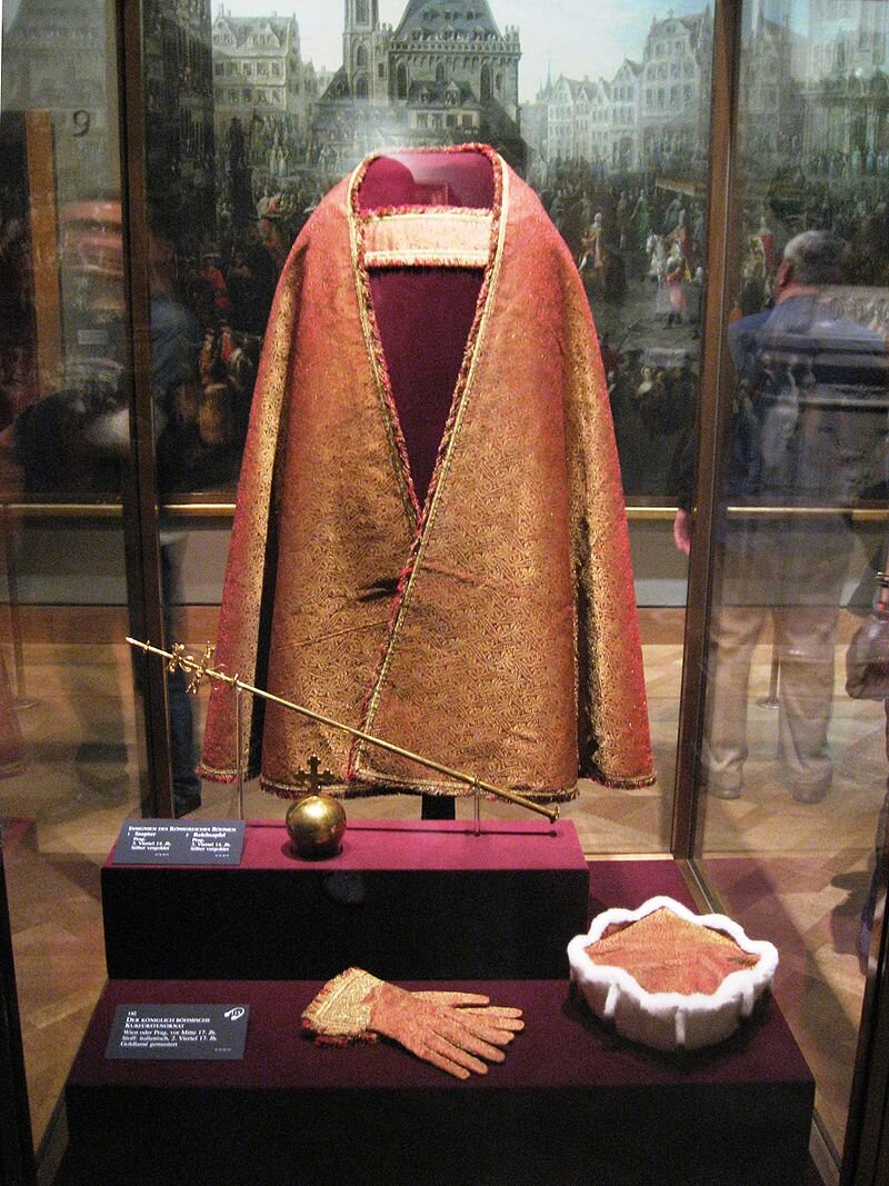 Курфюршеская мантия и шапочка "курхут"