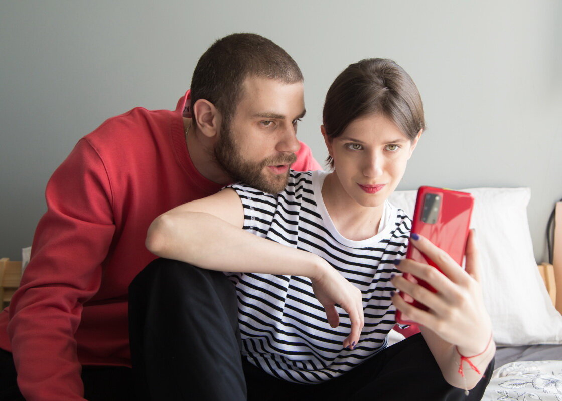 Кадр из фильма. Дмитрий Ендальцев и Анна Чиповская. 