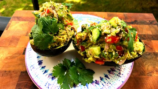 Салат с авокадо и тунцом вкусный завтрак. Мой любимый рецепт с авокадо.