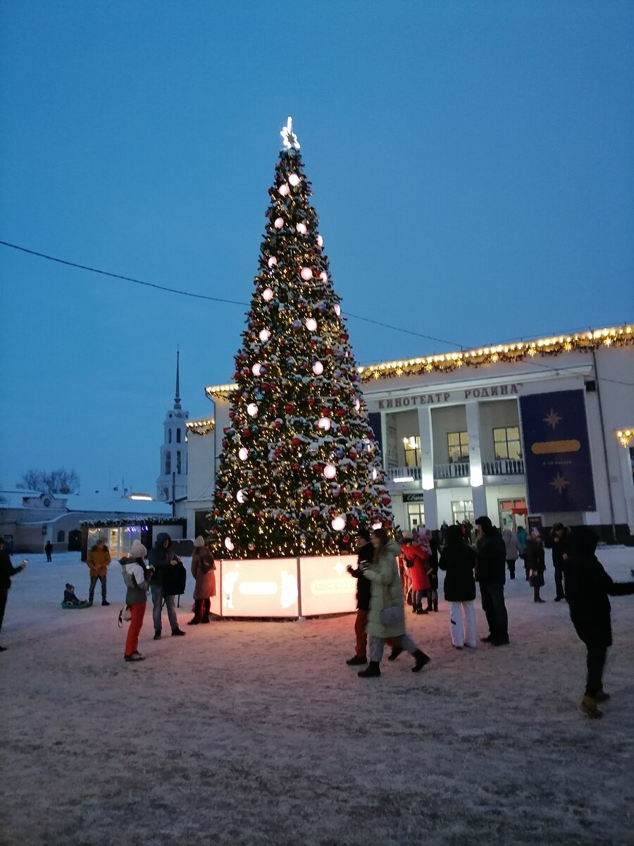 Здесь ярмарка