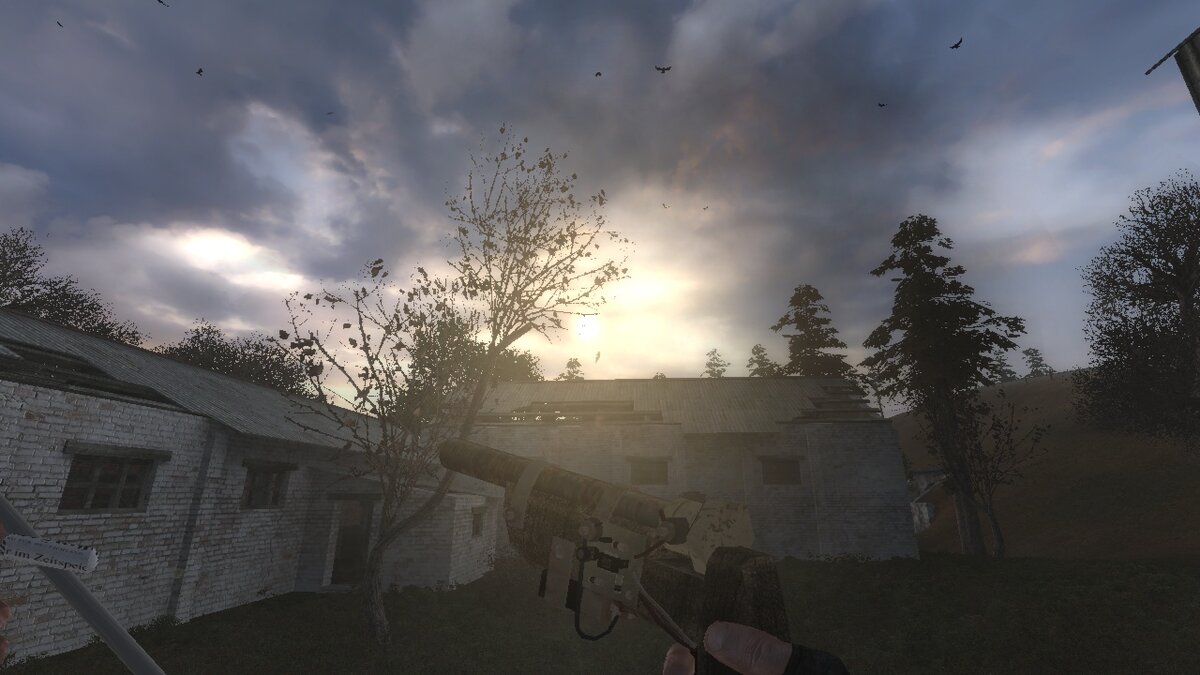 Мой пугач с разрушительной силой. А больше не чего нет!!! В следующий раз сходим к воякам и там точно разживемся хорошим стволом.