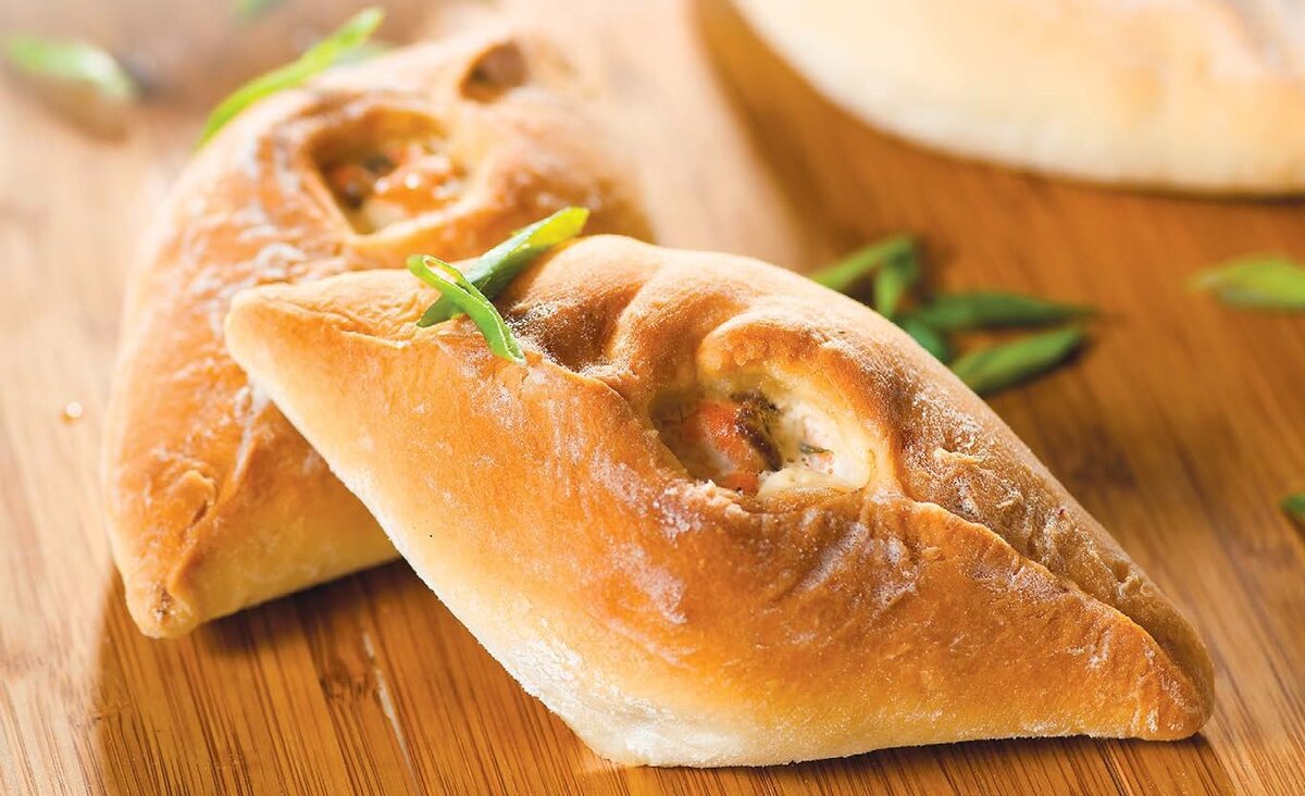 Расстегай с сёмгой.