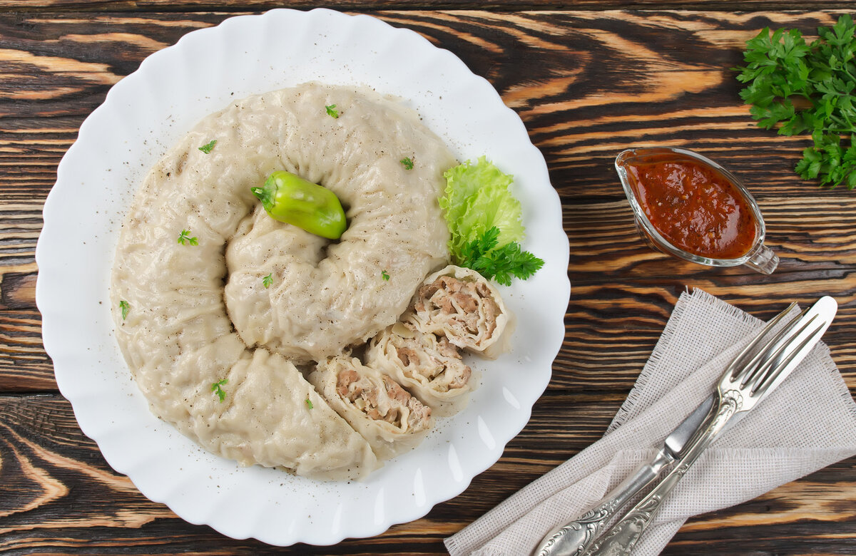 Узбекское национальное блюдо Ханум