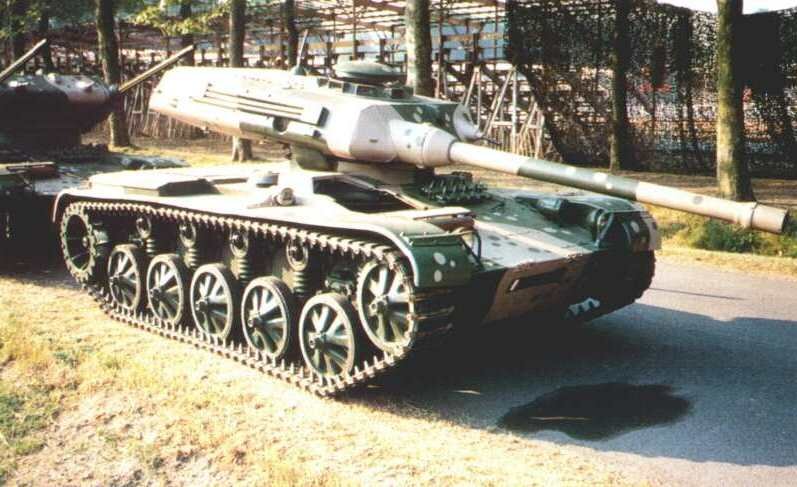 Combat de. Танк AMX ELC 90. Танк ELC even 90. Французский танк ELC even 90. ELC even 120.