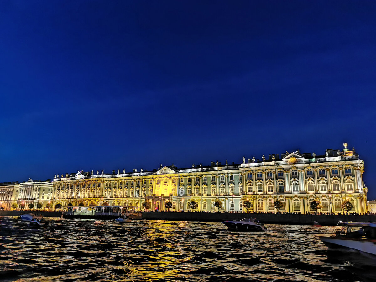 Эрмитаж. Санкт-Петербург. Кадр из видео