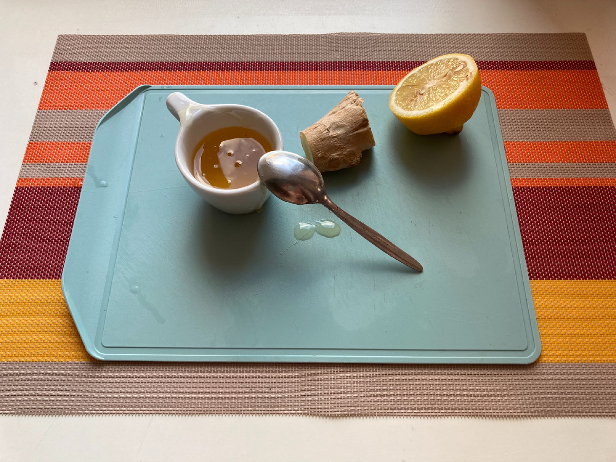 мед, лимон, имбирь 