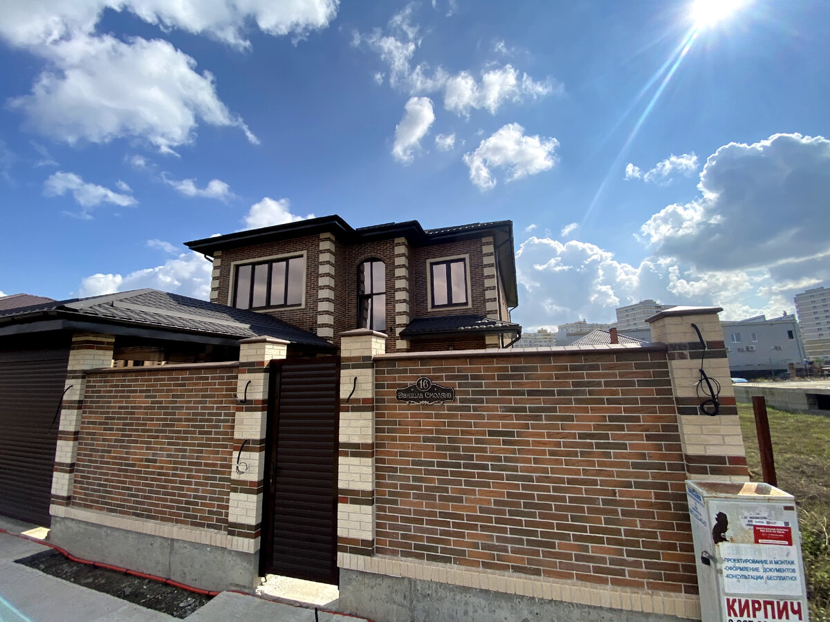 Вот такой приятный домик также скоро будет на обзоре)