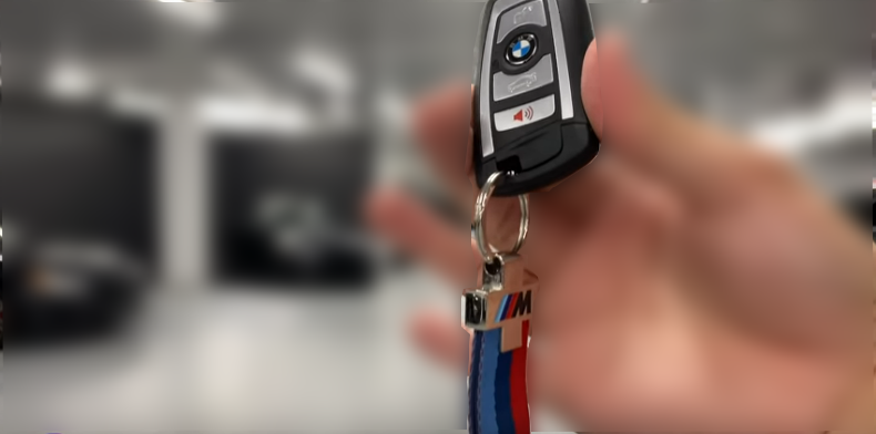 Так выглядят автомобильные электронные ключи у BMW M2 Competition 2020 года.