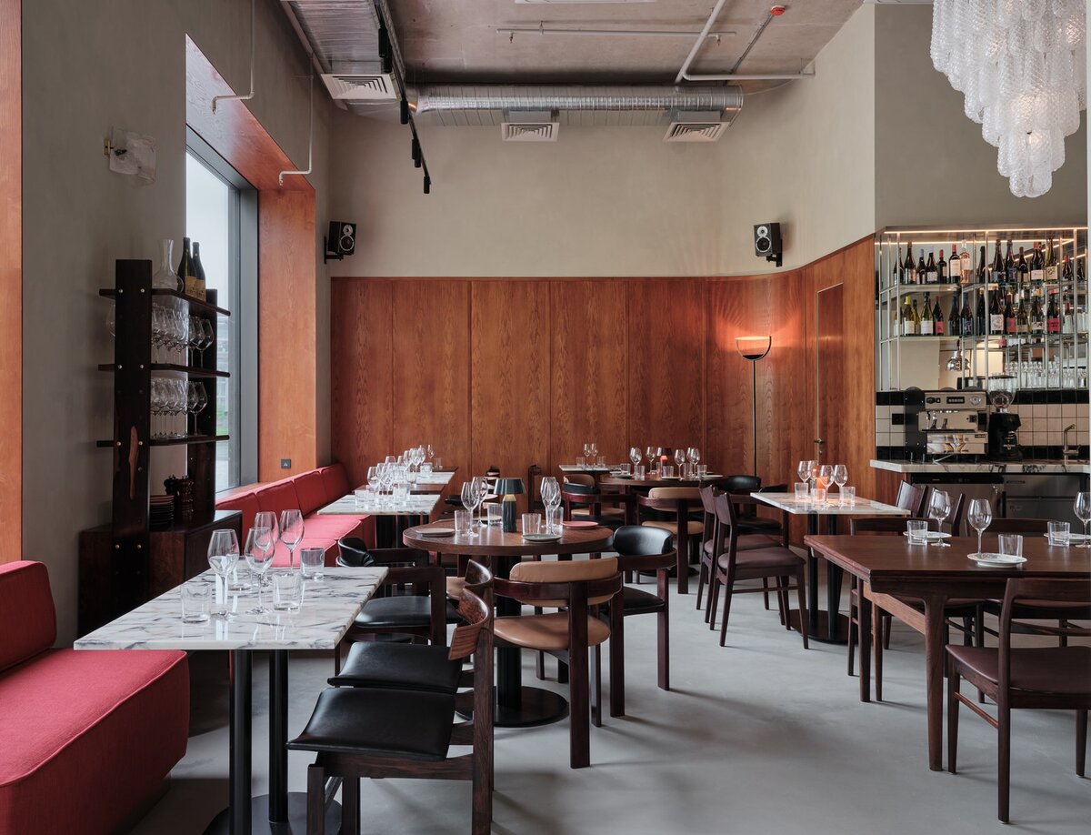 Саро ресторан. Французский ресторан на набережной. Manneken pis ресторан. Saro ресторан спб. Saro restaurant спб.