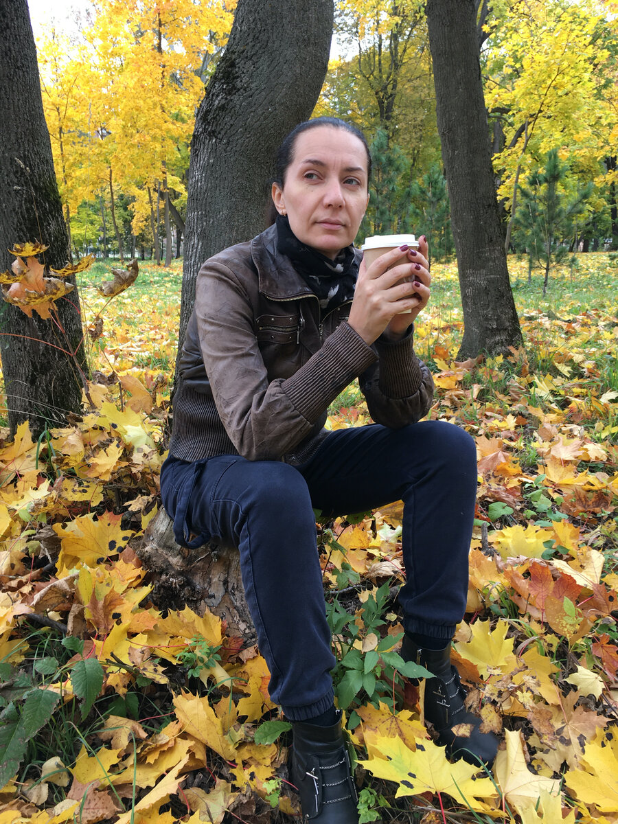 Сижу, решения принимаю) Судя по лицу, авантюрные)))