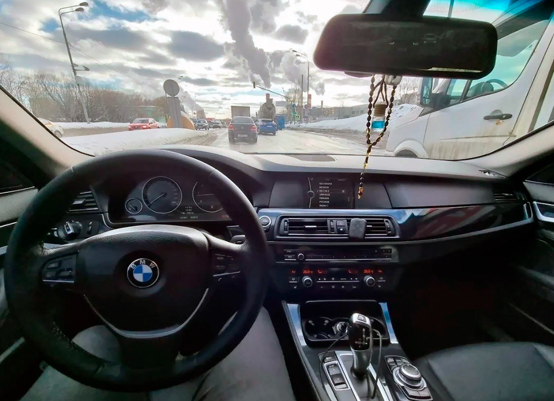 кожа, крутилки, кнопочки и лак - все дела