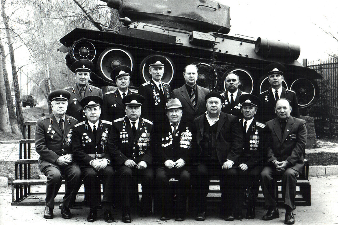 герои россии выпускники казанского танкового училища. курсанты танкового училища. чвтку выпуск 1975. выпускник танкового училища. сергей смирнов выпускник чвтку.