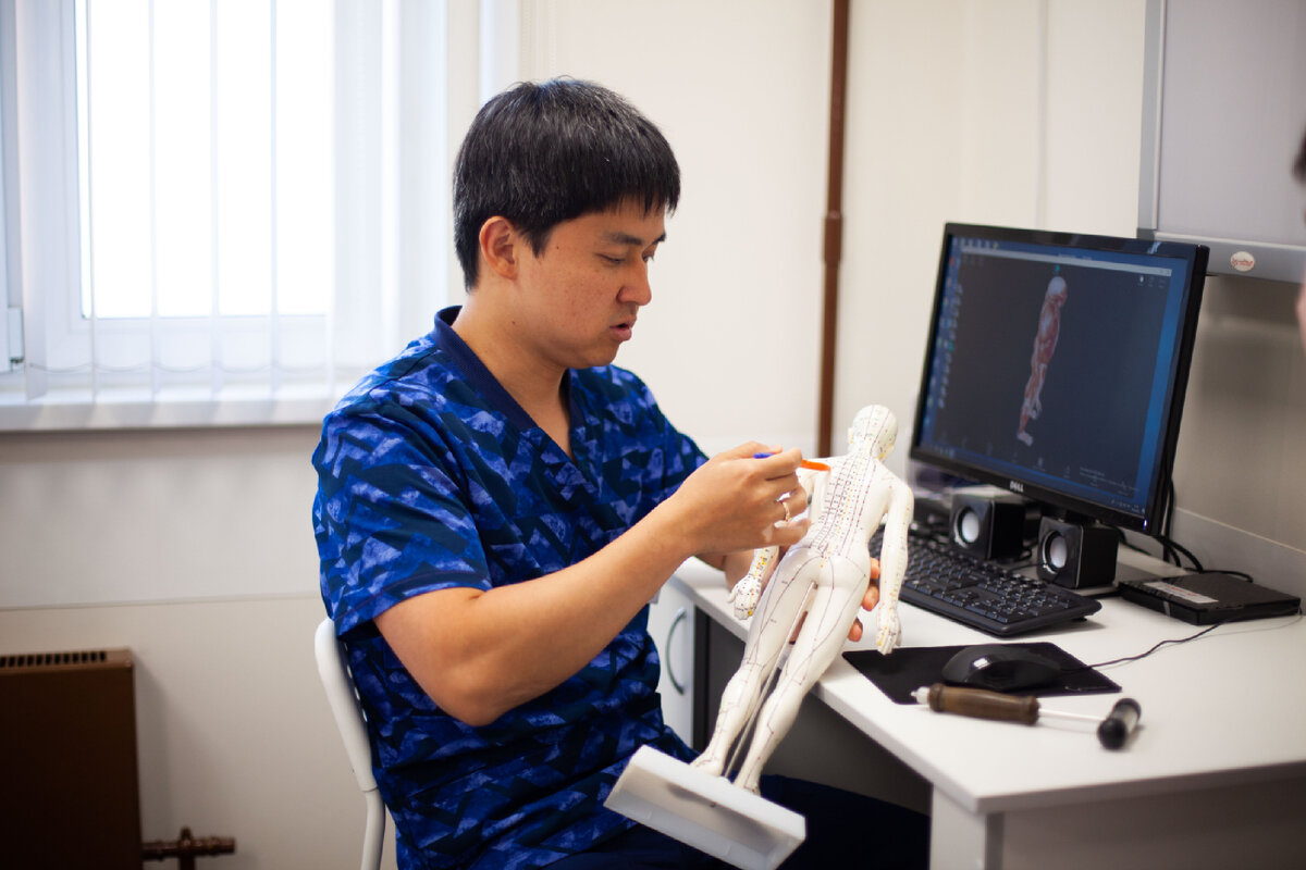 Хон Владимир Германович, Ист Клиник в г. Мытищи