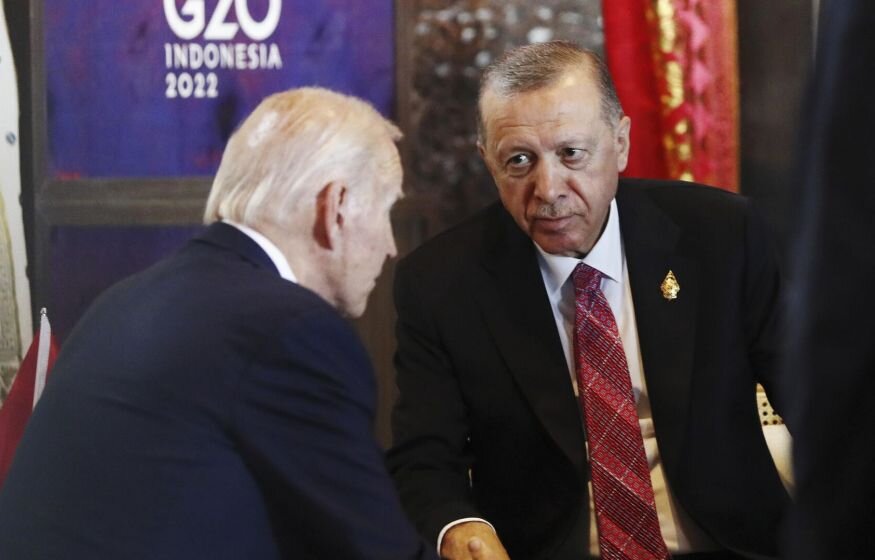    США угрожают Турции из-за помощи России