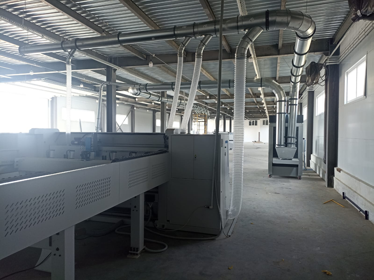  Системы аспирации, оборудованные армированными полиуретановыми шлангами  обеспечивают стабильную работу станков и технологических линий, безопасные условия труда для сотрудников.