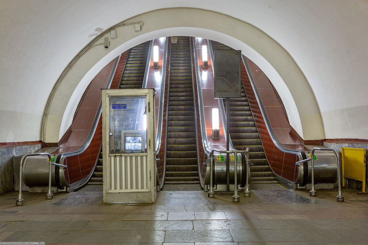 метро охотный ряд вход