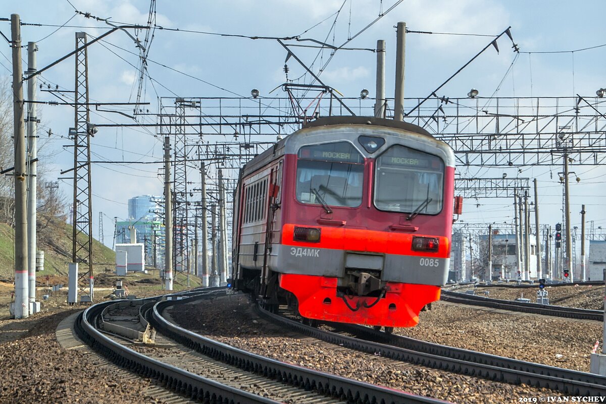 Железнодорожные сюжеты-2019. ЭД4М Киевского направления. | Записки от Ивана  | Дзен