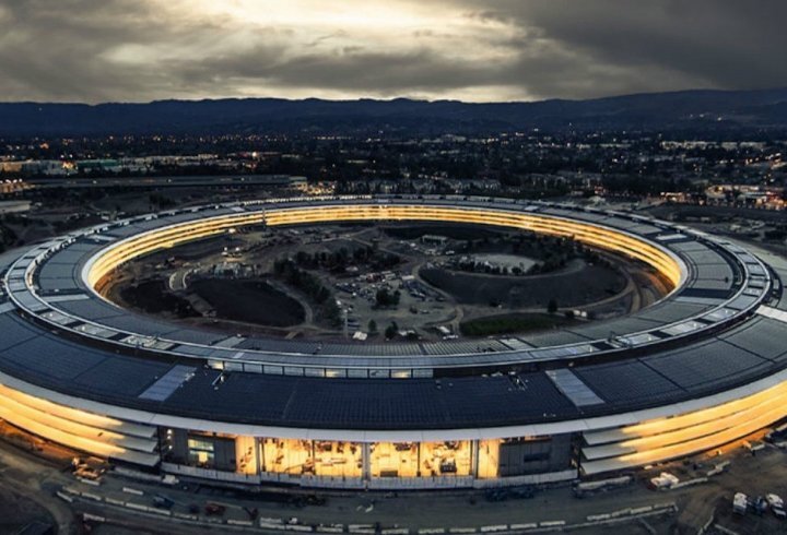 Источник: https://appleinsider.ru/apple-v-licax/apple-park-gotovitsya-prinyat-pervyx-sotrudnikov.html