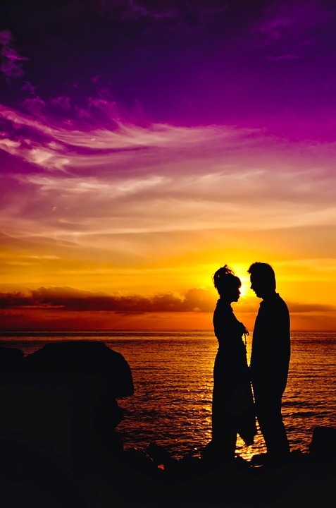 https://pixabay.com/photos/love-lovers-couple-relationship-164277/