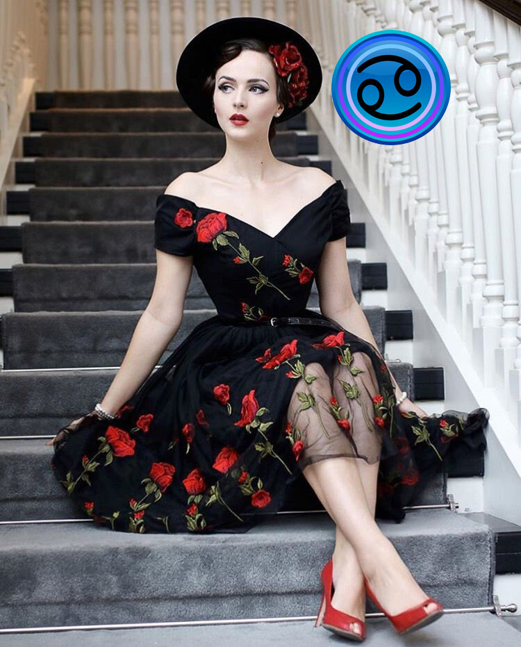 Девушка знака зодиака Рак.