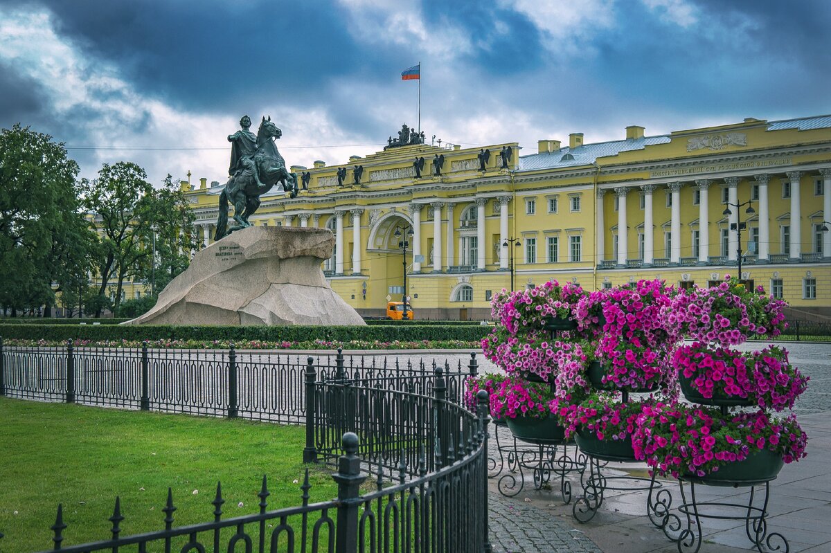 Сенатская площадь санкт петербург