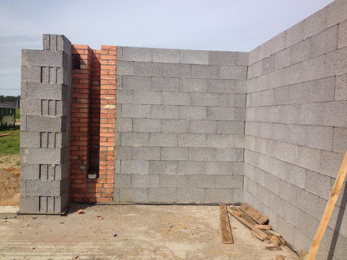 Стены из керамзитобетонных блоков