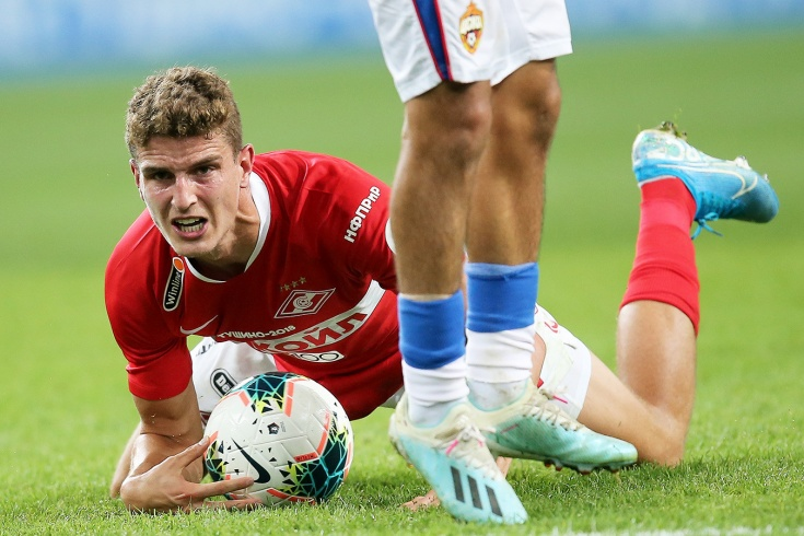 Тиль. Переплата за игрока.