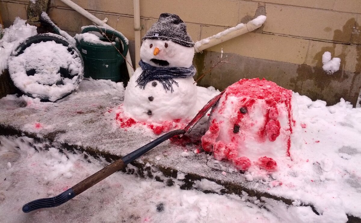 От этих бурных новогодних праздников кто-то уже просто разваливается на части