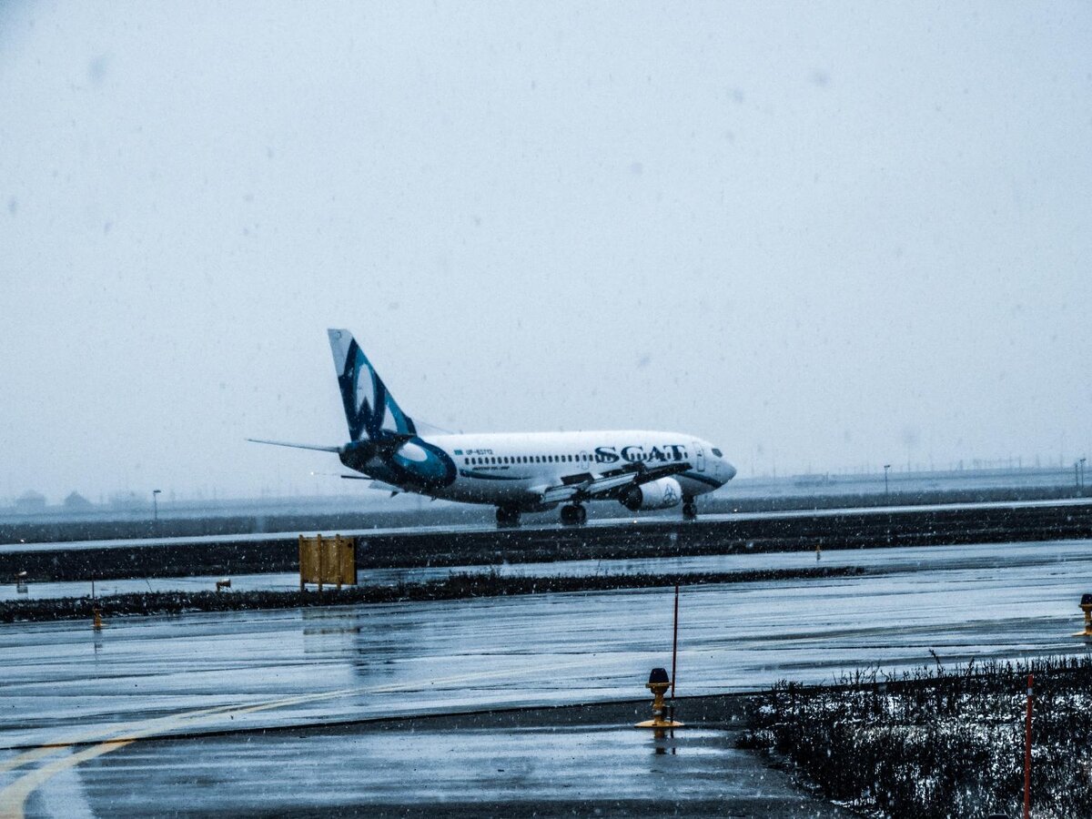 Boeing 737-300 а\к Скат (Казахстан)