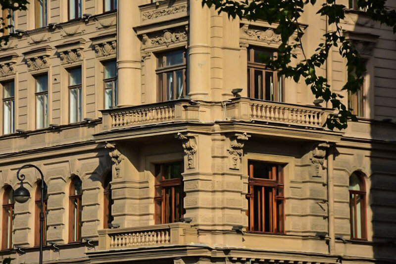 Первый дома 2007. Многоквартирные доходные дома высотой до 20 м в древнем Риме. Когда появился первый дом. Когда появился самый 1 дом.