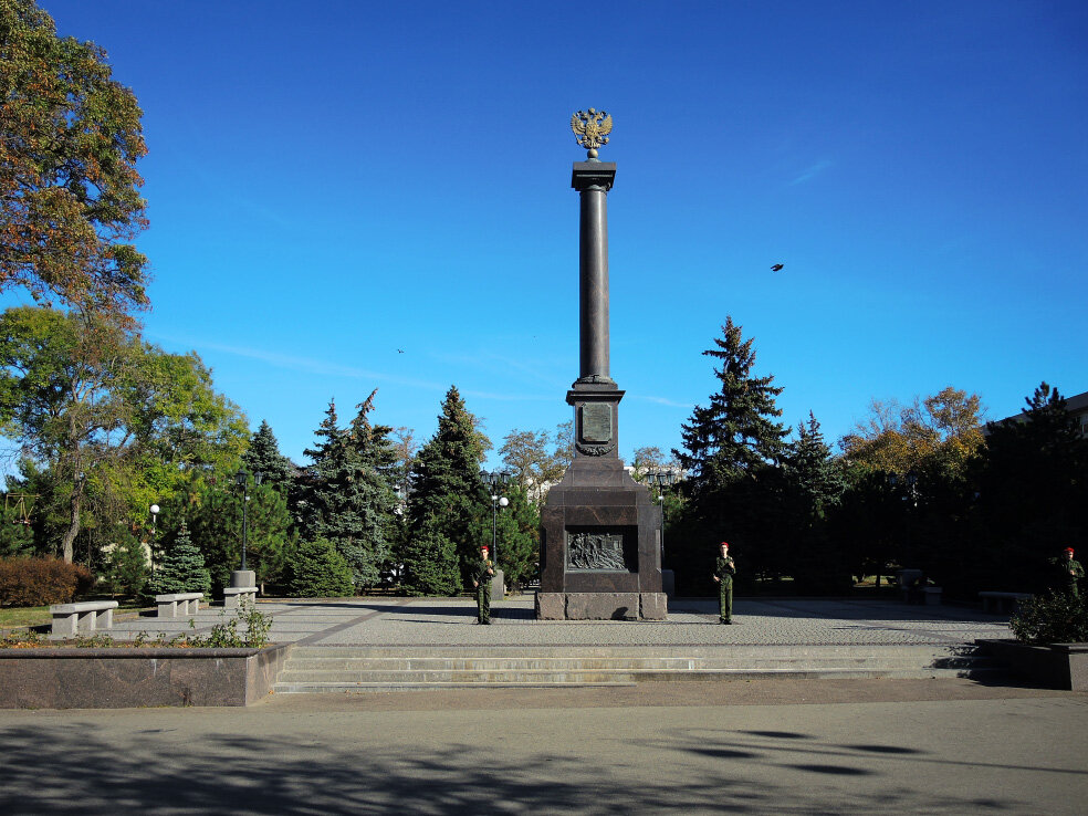 Города военной славы. Стела «город воинской славы» (Колпино). Стела «город воинской славы» (Анапа).