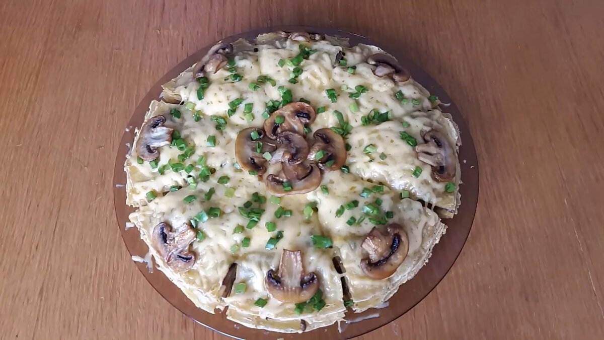 Закусочный блинный торт с грибами