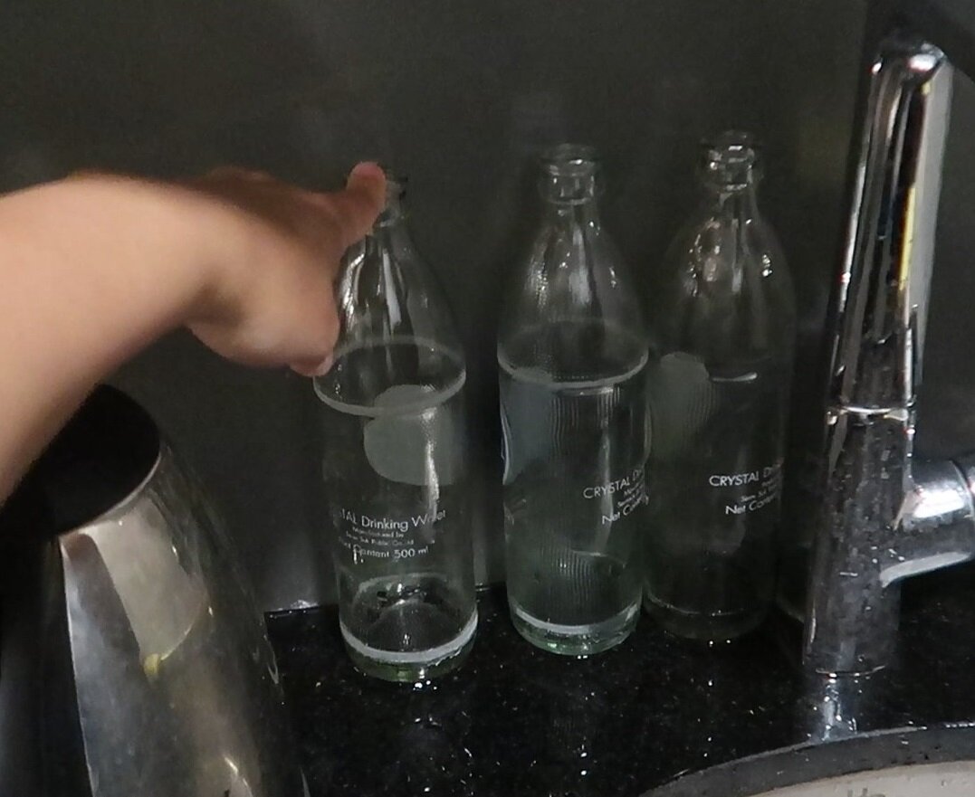 Интресный способ бороться с использованием пластика в отелях Таиланда. Штрафные санкции за 