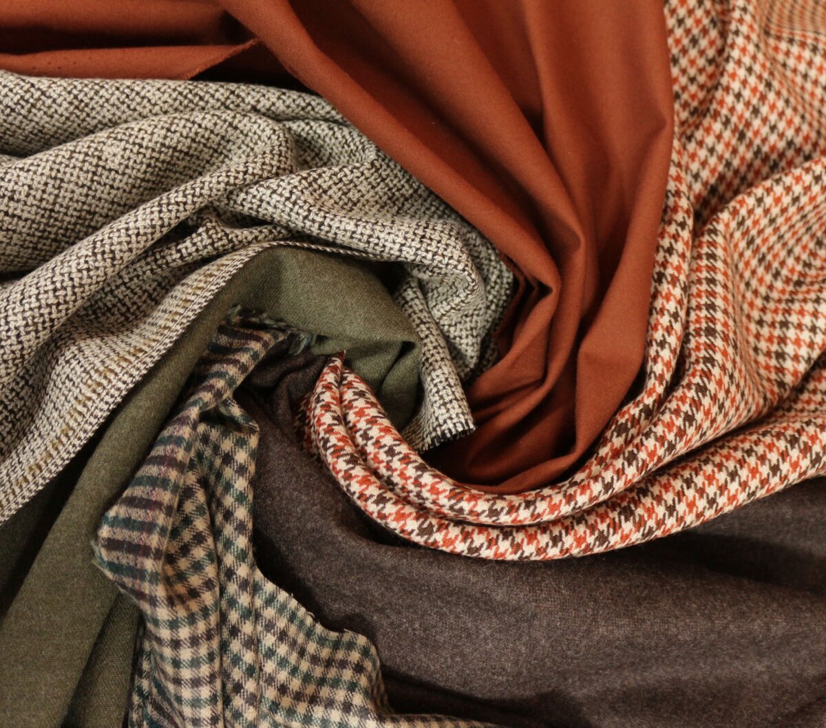 Вот такие разные бывают ткани (авторское фото)