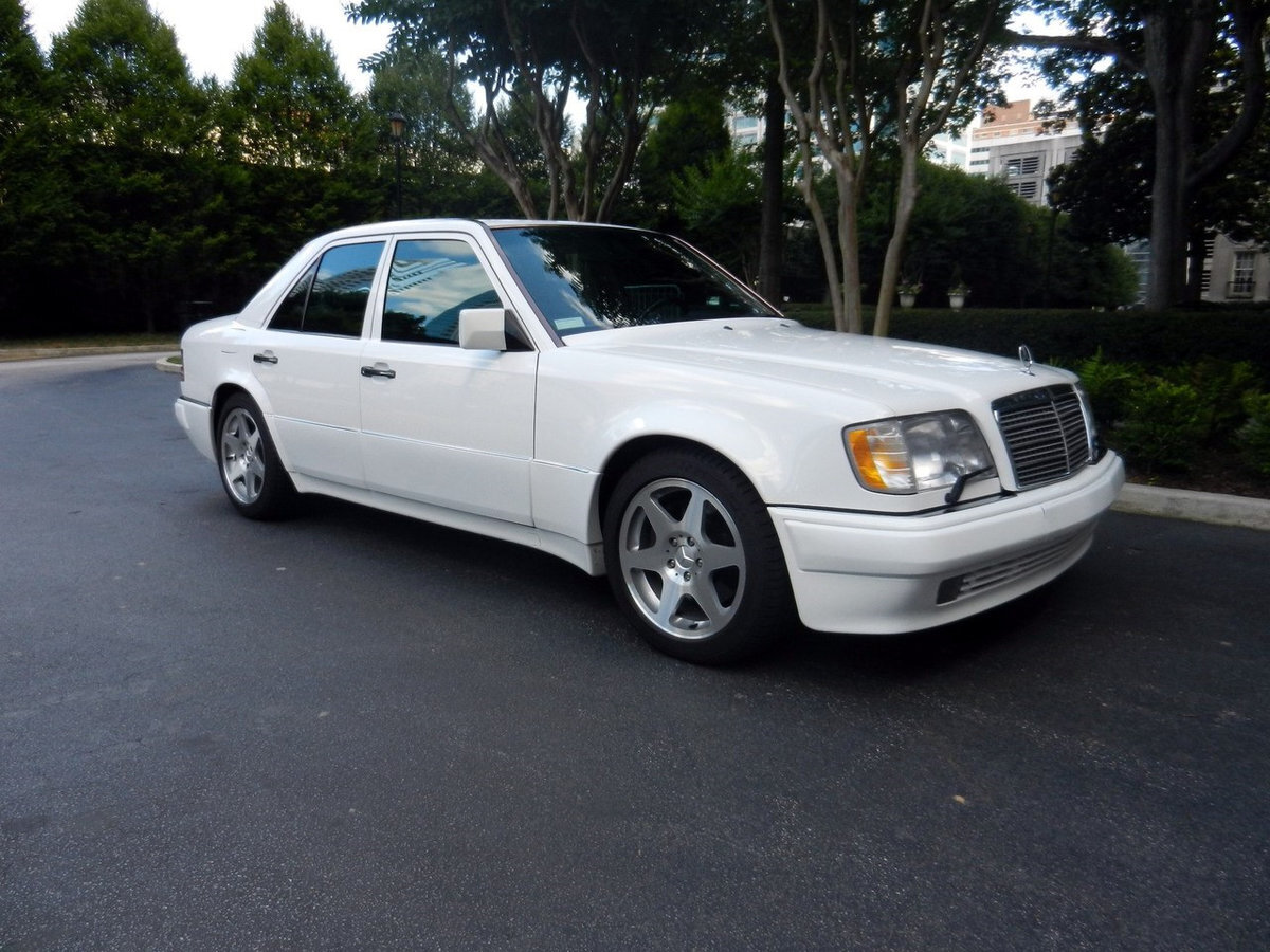 мерс 230, в 124-ом кузове 1987г.в.